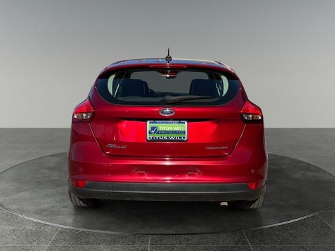 Used 2017 Ford Focus Titanium w/ Titanium Technology Package FWD image 8
