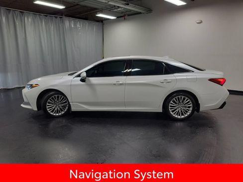 Used 2019 Toyota Avalon Limited w/ Advanced Safety Package FWD image 5