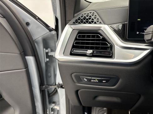 New 2026 BMW X6 xDrive40i image 31