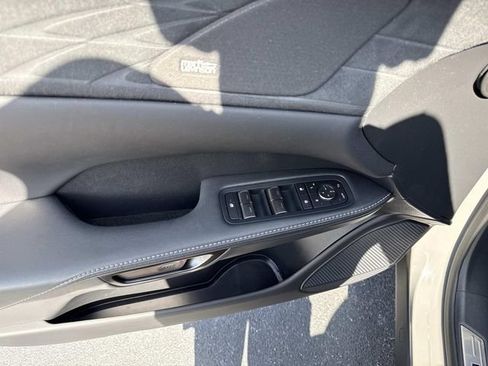 Used 2025 Lexus RX 500h F Sport AWD/4WD image 18