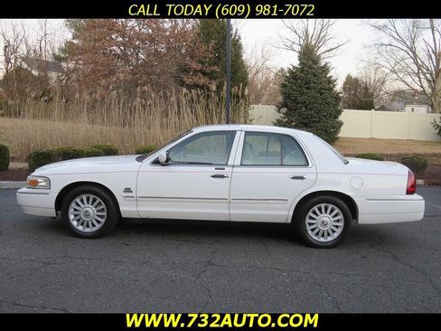 Used 2010 Mercury Grand Marquis LS image 2