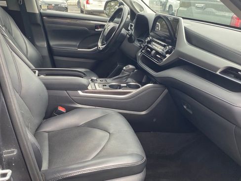 Used 2020 Toyota Highlander Platinum image 20