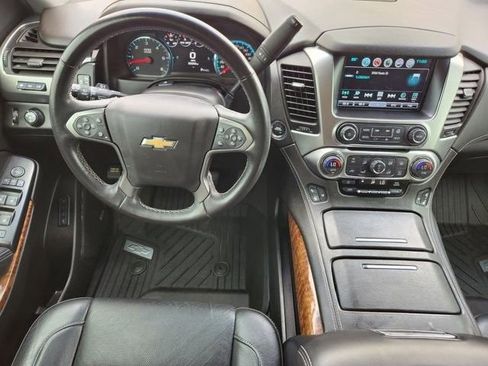 Used 2019 Chevrolet Suburban Premier RWD image 27