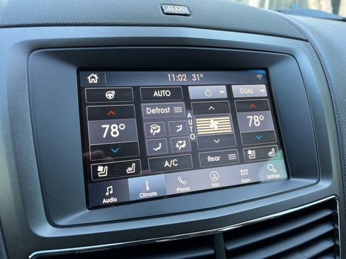 Used 2019 Lincoln MKT AWD image 34