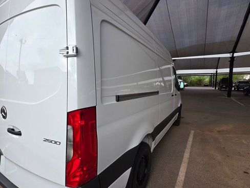 New 2026 Mercedes-Benz Sprinter 2500 image 10