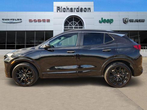 Used 2025 Buick Encore GX Sport Touring w/ Experience Buick Package image 3