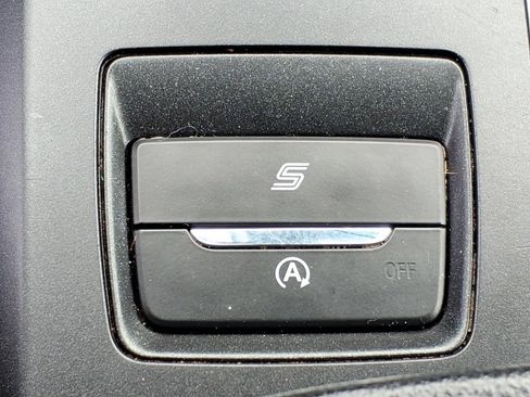 Used 2020 Ford Fusion SE FWD image 21
