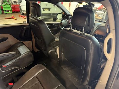 Certified 2020 Dodge Grand Caravan SXT FWD image 16