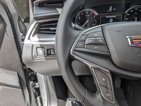 New 2025 Cadillac XT5 Luxury FWD image 23