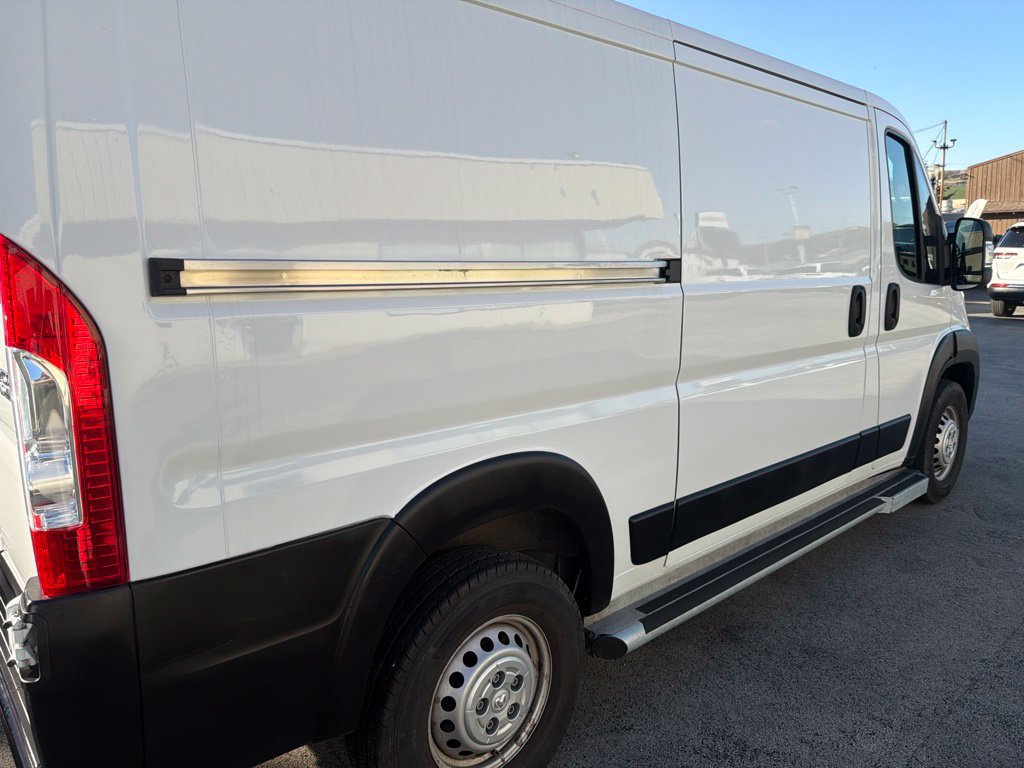 Used 2025 RAM ProMaster 2500 w/ U-Haul Equipment Group FWD image 9