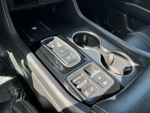 Used 2025 Honda Pilot Touring image 23