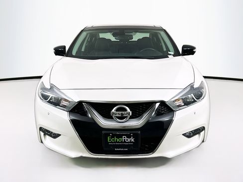 Used 2017 Nissan Maxima Platinum w/ Medallion Package image 2