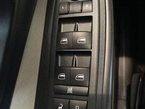 Used 2016 Jeep Cherokee Sport image 5