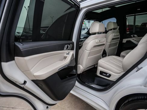 Used 2023 BMW X7 M60i w/ Executive Package AWD/4WD image 36