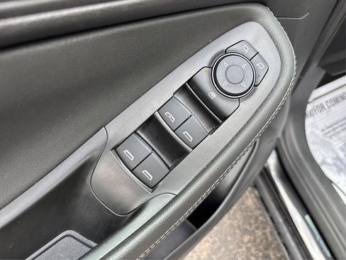 Used 2024 Buick Encore GX Preferred AWD/4WD image 34