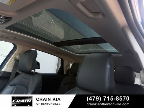 Certified 2025 Kia Sportage EX w/ Premium Package AWD/4WD image 22