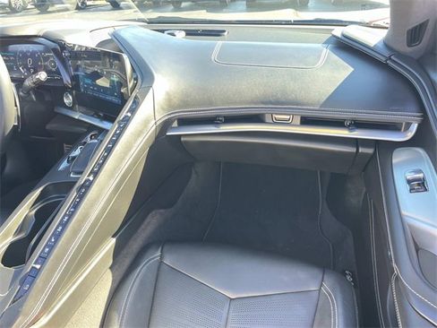 Used 2025 Chevrolet Corvette Stingray Premium Conv w/ 3LT image 17