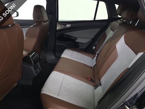 Used 2023 Volkswagen ID.4 Pro image 6