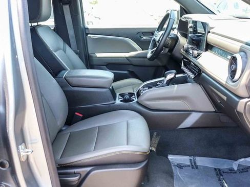 Used 2023 Chevrolet Colorado ZR2 w/ ZR2 Convenience Package III AWD/4WD image 19