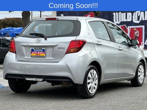 Used 2015 Toyota Yaris L image 4