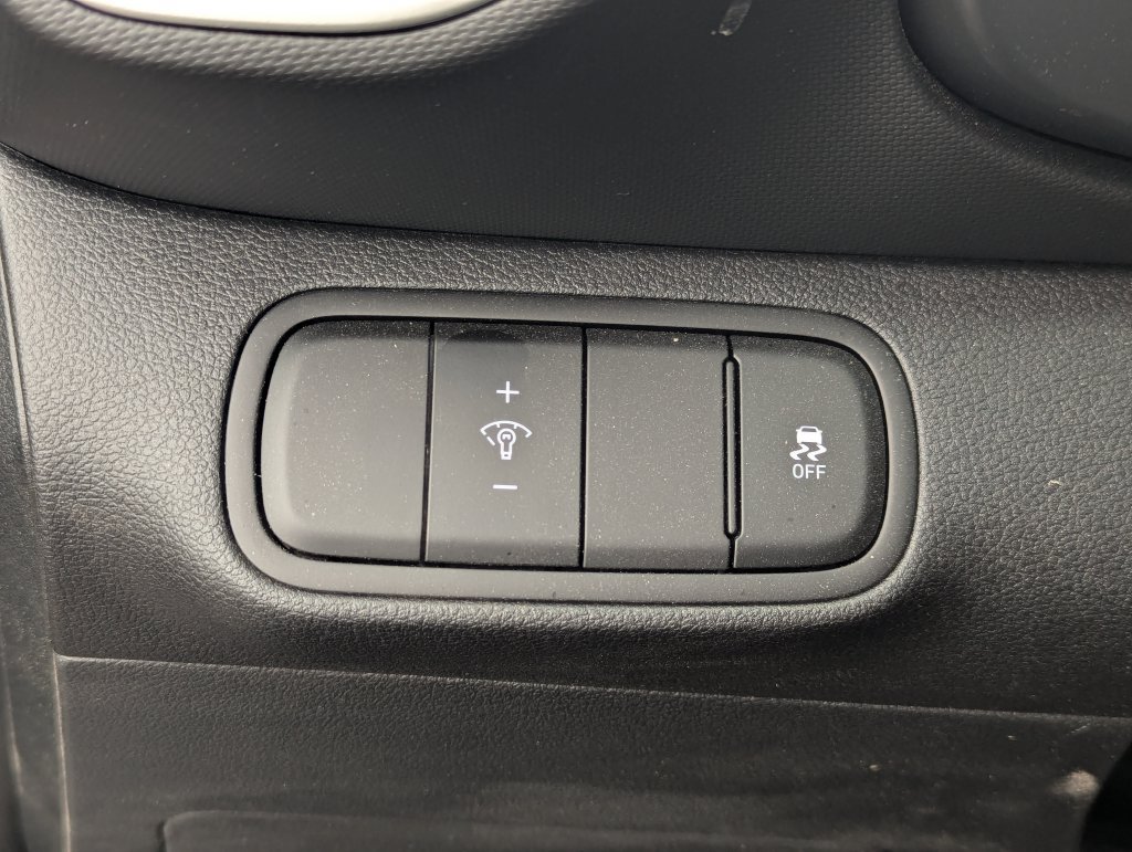 Used 2026 Hyundai Venue SEL FWD image 22
