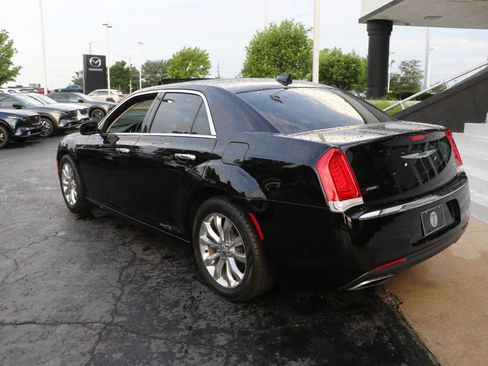 Used 2018 Chrysler 300 Limited w/ Safetytec Plus Group AWD/4WD image 3