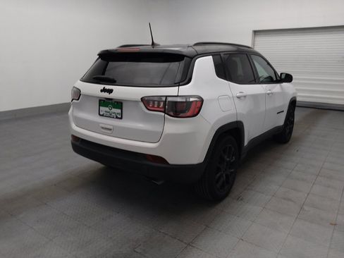 Used 2022 Jeep Compass Latitude FWD image 9