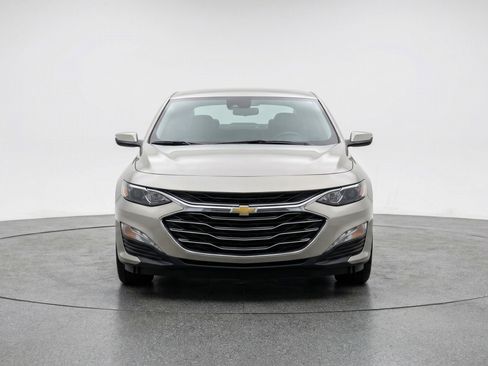 Used 2024 Chevrolet Malibu LT FWD image 2
