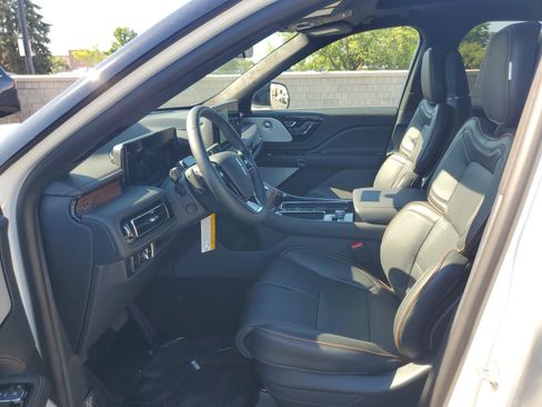 New 2026 Lincoln Aviator Black Label AWD/4WD image 11