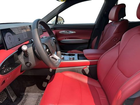 Used 2026 Genesis GV70 2.5T Sport Prestige image 9