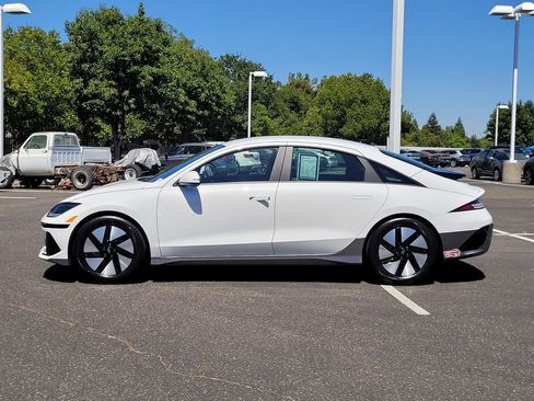 Used 2024 Hyundai Ioniq 6 SE RWD image 9