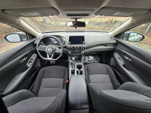 Used 2025 Nissan Sentra SV image 18
