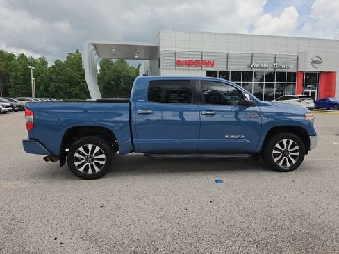 Used 2021 Toyota Tundra Limited w/ Limited Premium Package AWD/4WD image 9