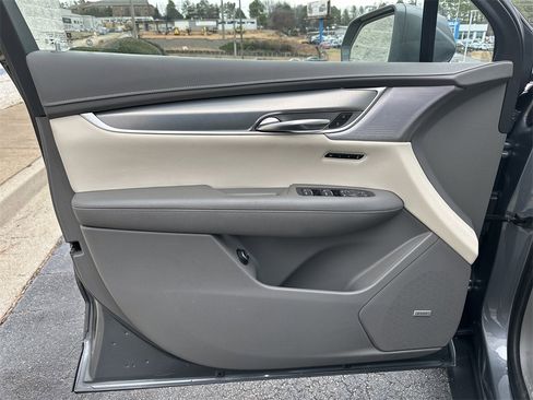 Used 2020 Cadillac XT5 Premium Luxury image 10