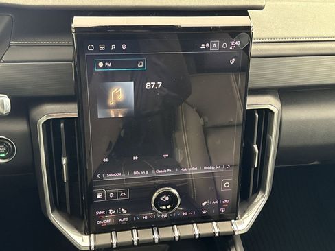 New 2026 GMC Acadia Elevation w/ Elevation Premium Package image 18