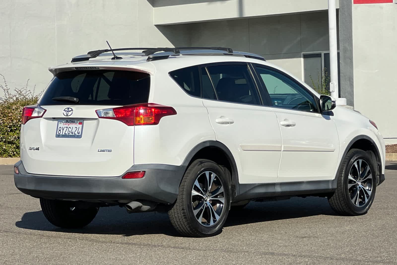 Used 2015 Toyota RAV4 Limited w/ Technology Package FWD image 2