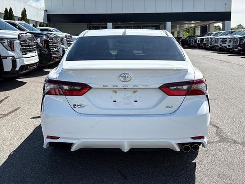 Used 2024 Toyota Camry SE w/ Convenience Package FWD image 5