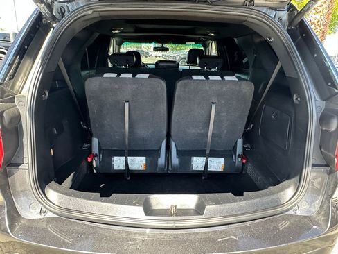 Used 2017 Ford Explorer XLT w/ Equipment Group 202A FWD image 24