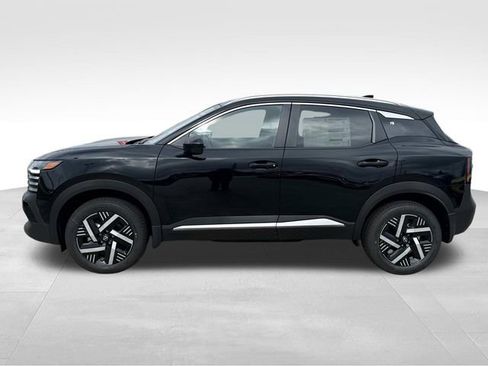 New 2026 Nissan Kicks SV FWD image 5