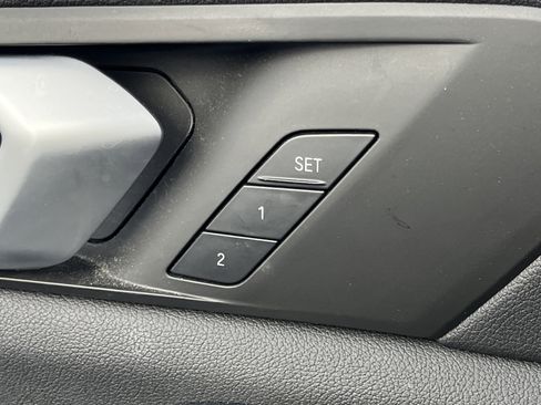 Used 2021 BMW X5 xDrive40i w/ Convenience Package image 16