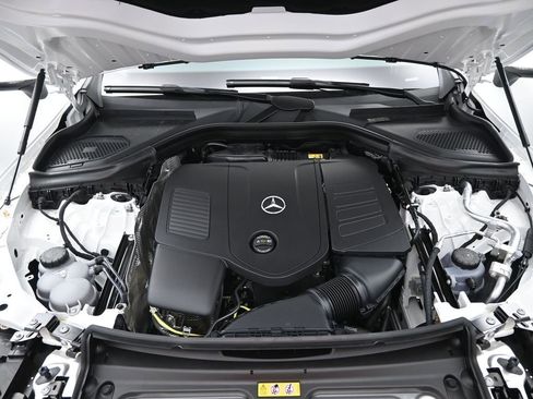 New 2025 Mercedes-Benz GLC 300 4MATIC image 28