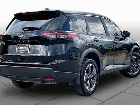 Certified 2025 Nissan Rogue SV FWD image 13