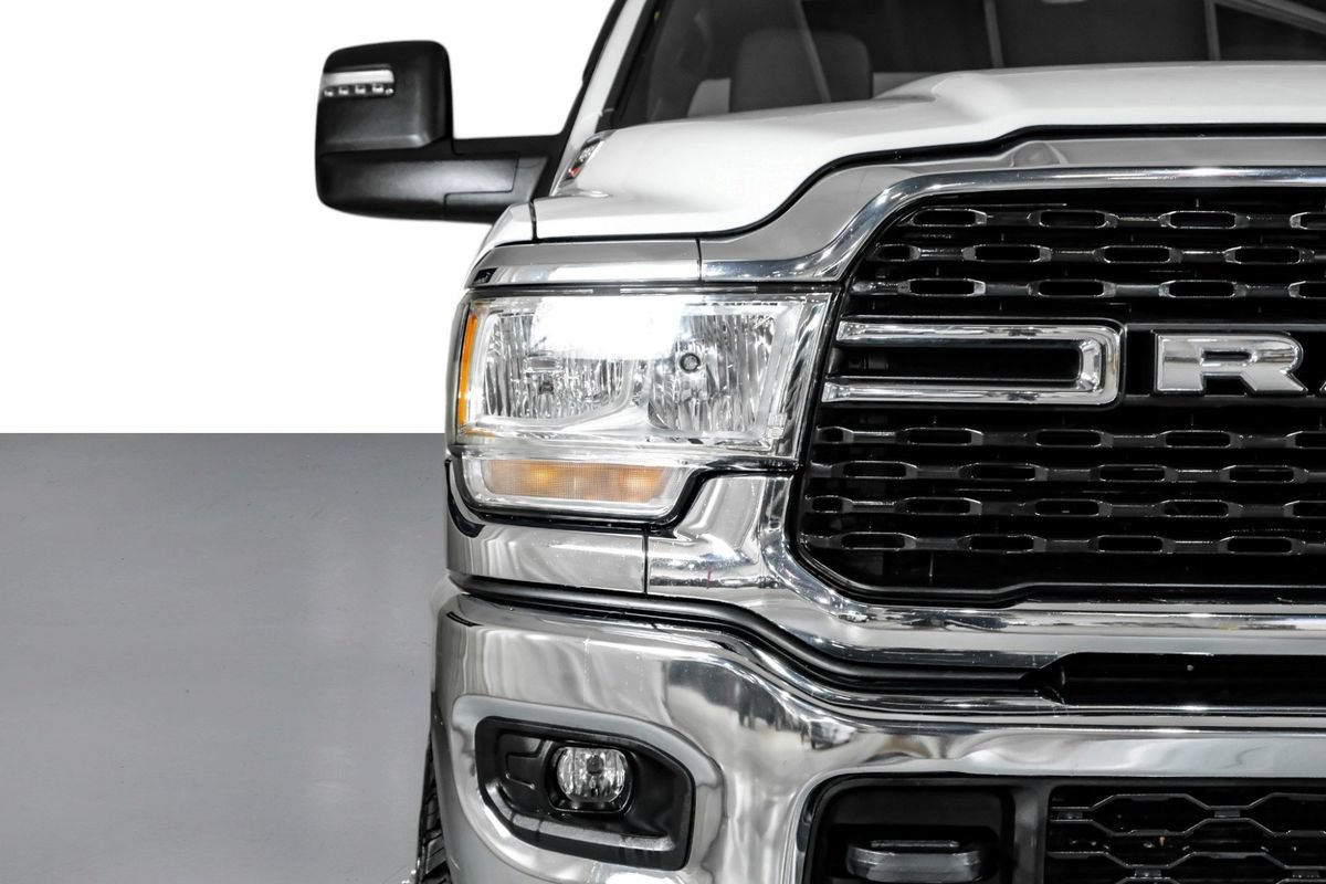Used 2024 RAM 3500 Big Horn AWD/4WD image 38