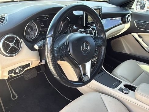 Used 2014 Mercedes-Benz CLA 250 image 15