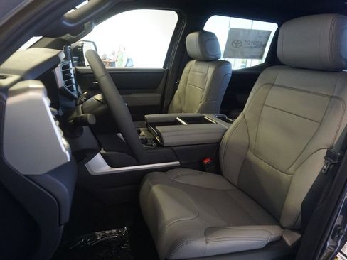 New 2026 Toyota Tundra Limited AWD/4WD image 21
