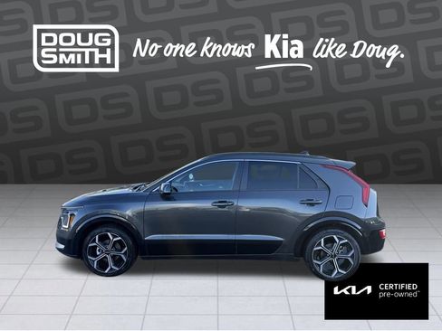 Certified 2023 Kia Niro EX Touring image 2