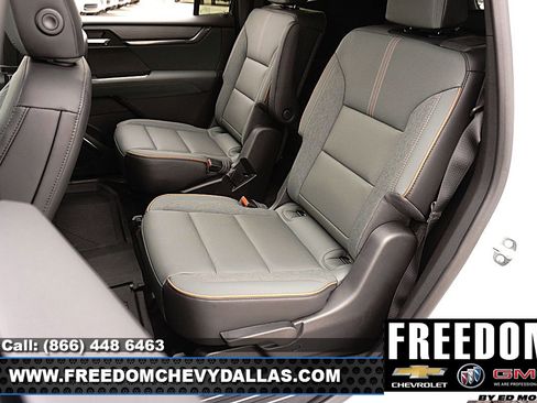 New 2026 GMC Acadia AT4 w/ Luxury Package AWD/4WD image 14