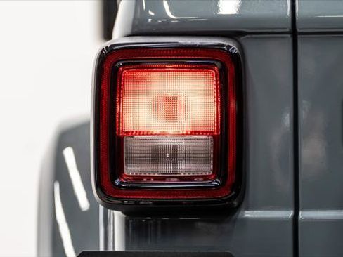 Used 2026 Jeep Wrangler Unlimited Sport image 34