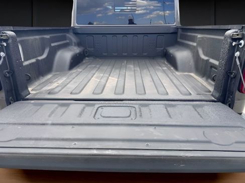 Used 2023 Jeep Gladiator Willys image 24