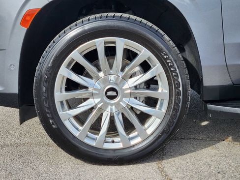 Certified 2021 Cadillac Escalade Premium Luxury RWD image 9
